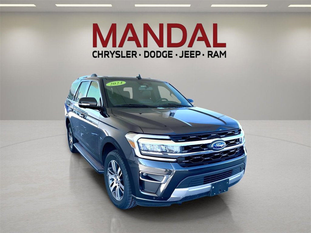 Used 2024 Ford Expedition Limited image 4