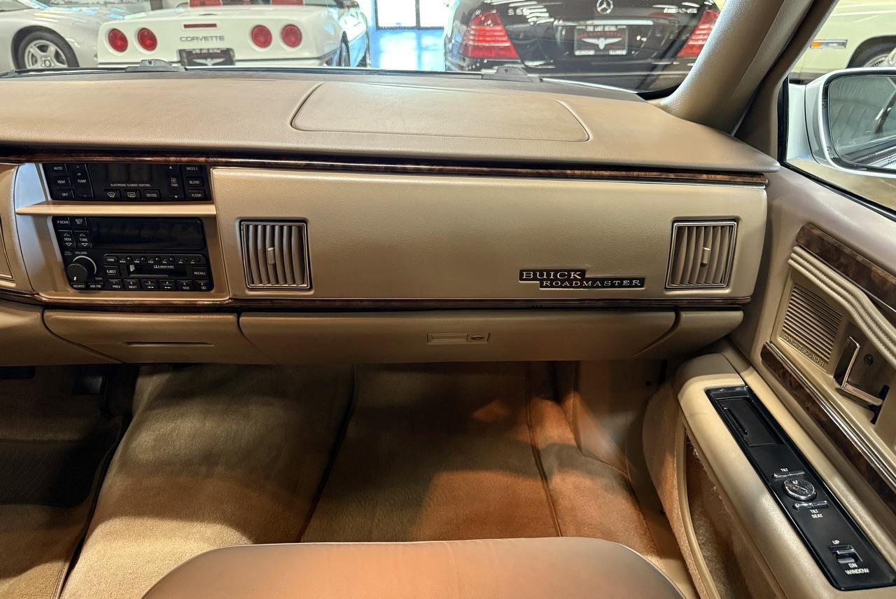 Used 1995 Buick Roadmaster Estate RWD image 88