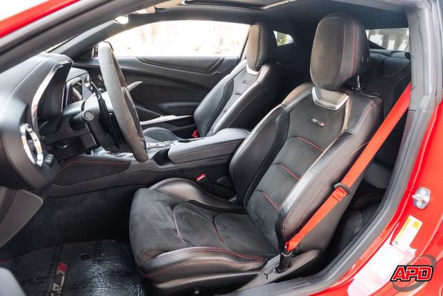 Used 2018 Chevrolet Camaro ZL1 RWD image 4