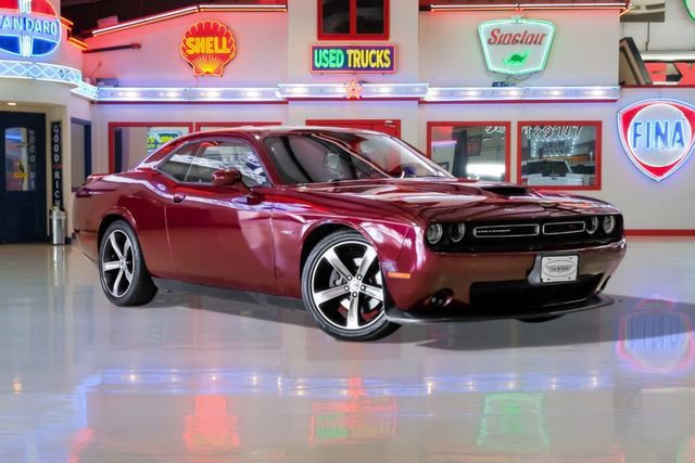 Used 2019 Dodge Challenger R/T w/ Cold Weather Group image 1