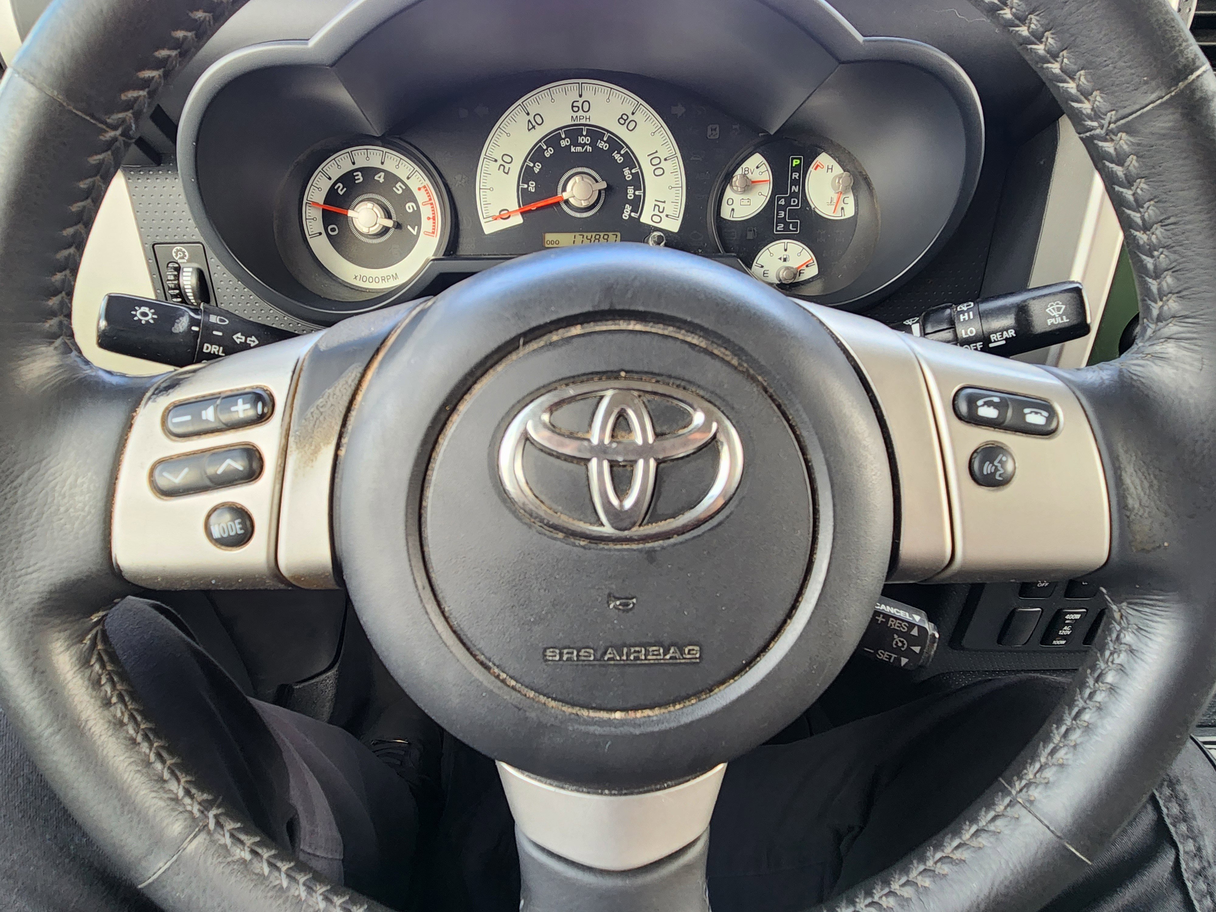 Used 2014 Toyota FJ Cruiser 4WD w/ Upgrade Package image 7