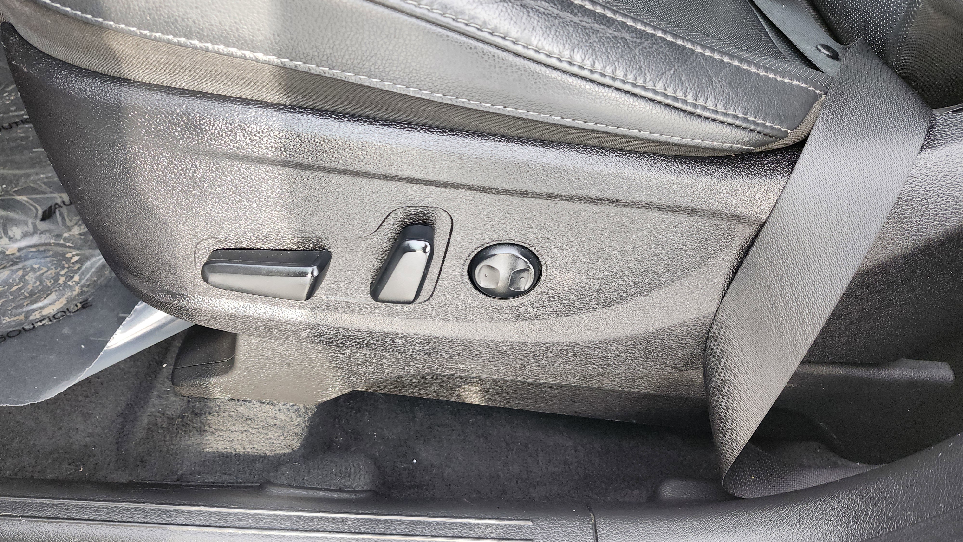 Used 2020 Kia Telluride EX w/ EX Premium Package image 28