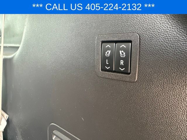 Used 2023 Buick Enclave Avenir AWD/4WD image 11