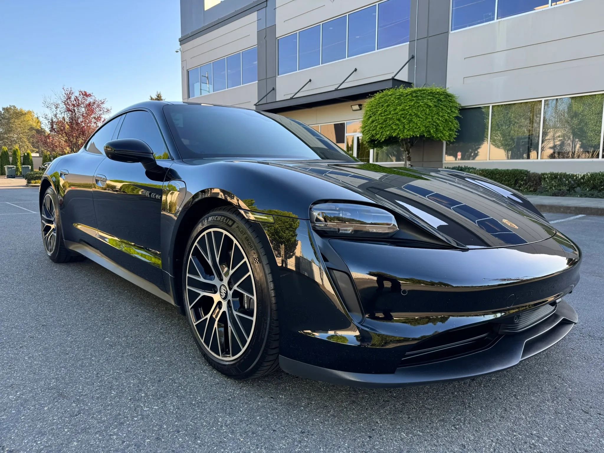 Used 2021 Porsche Taycan RWD image 2