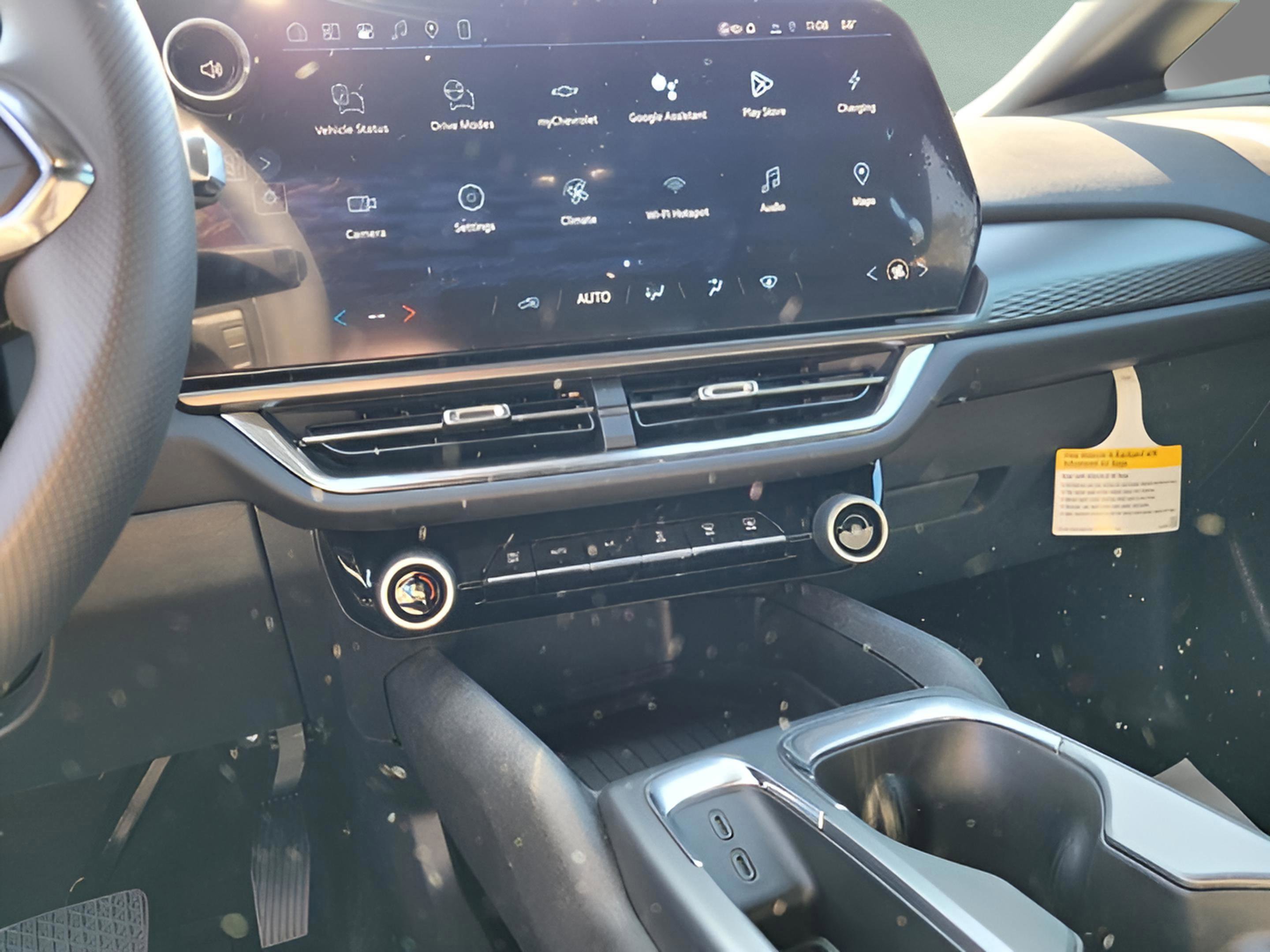 New 2026 Chevrolet Equinox EV LT w/ Midnight Package image 14