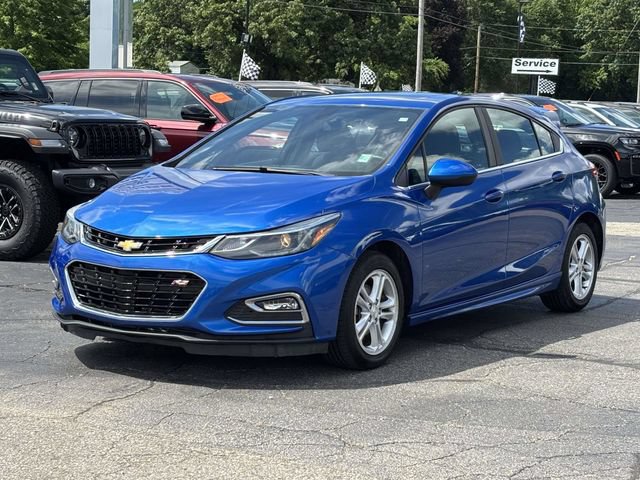 Used 2017 Chevrolet Cruze LT w/ Sun And Sound Package FWD image 28