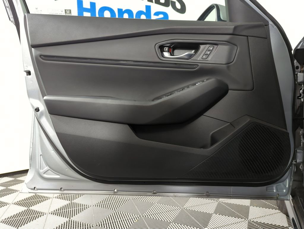 Used 2025 Honda Accord EX-L image 9