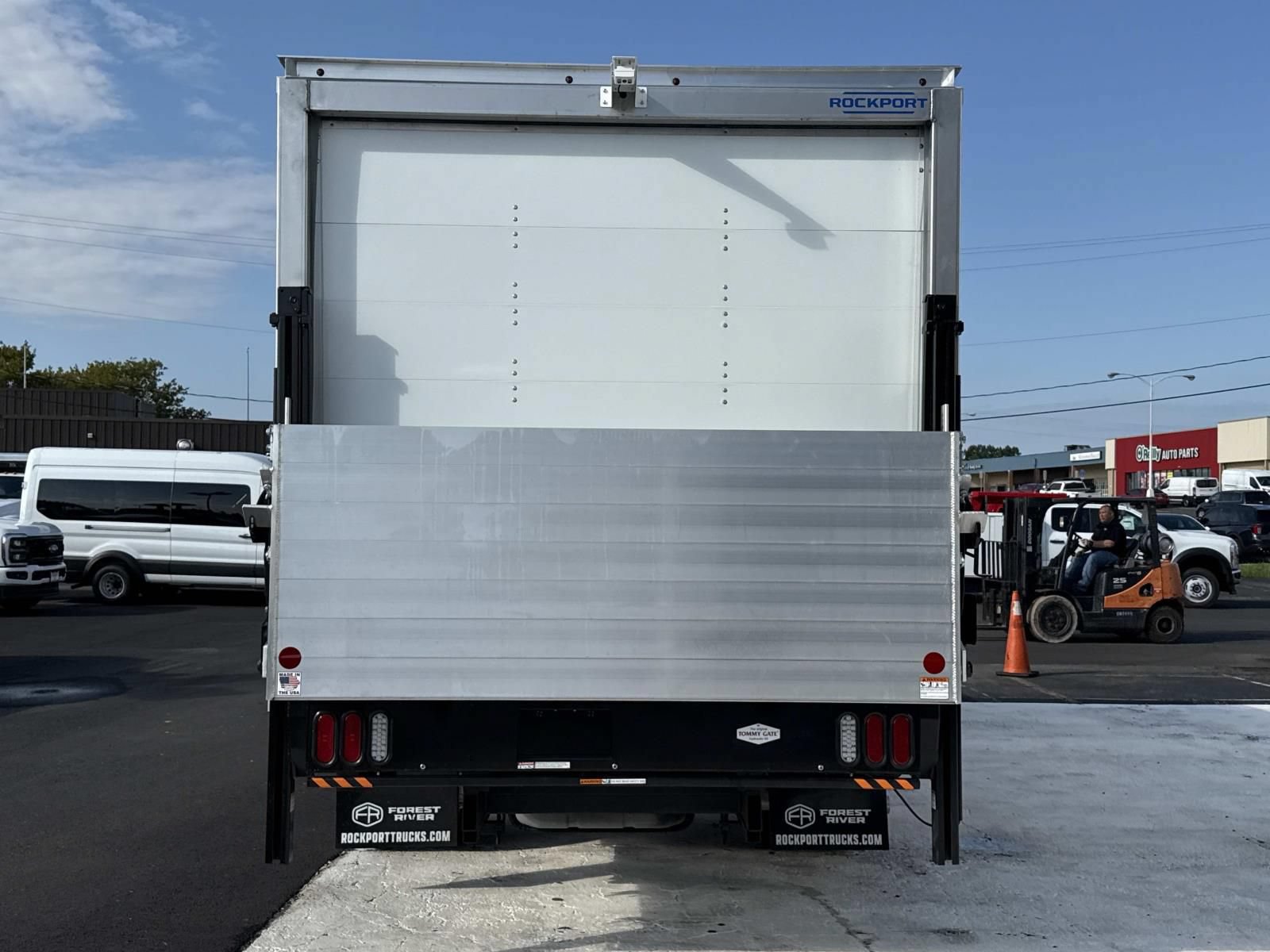 New 2027 Ford E-450 and Econoline 450 Super Duty w/ Power Equipment Group RWD image 4