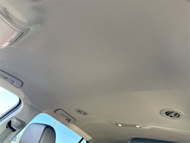 Used 2021 GMC Acadia SLT w/ Elevation Edition image 22