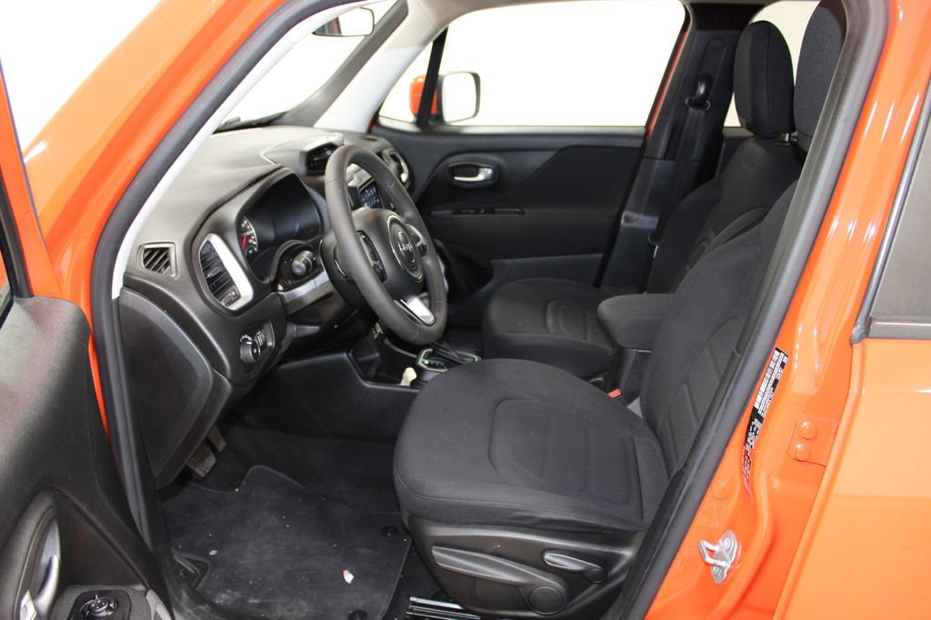 Used 2019 Jeep Renegade Latitude image 20