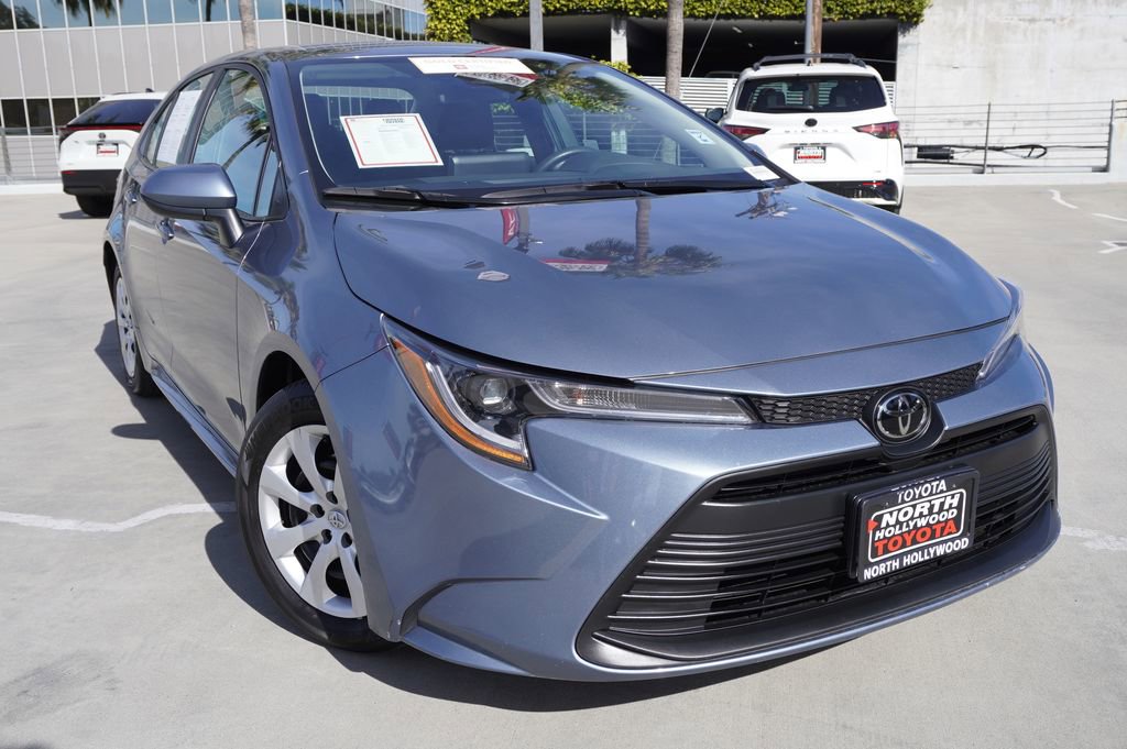 Certified 2025 Toyota Corolla LE video 2