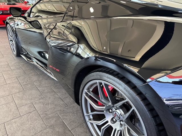 Used 2024 Chevrolet Corvette Z06 RWD image 22