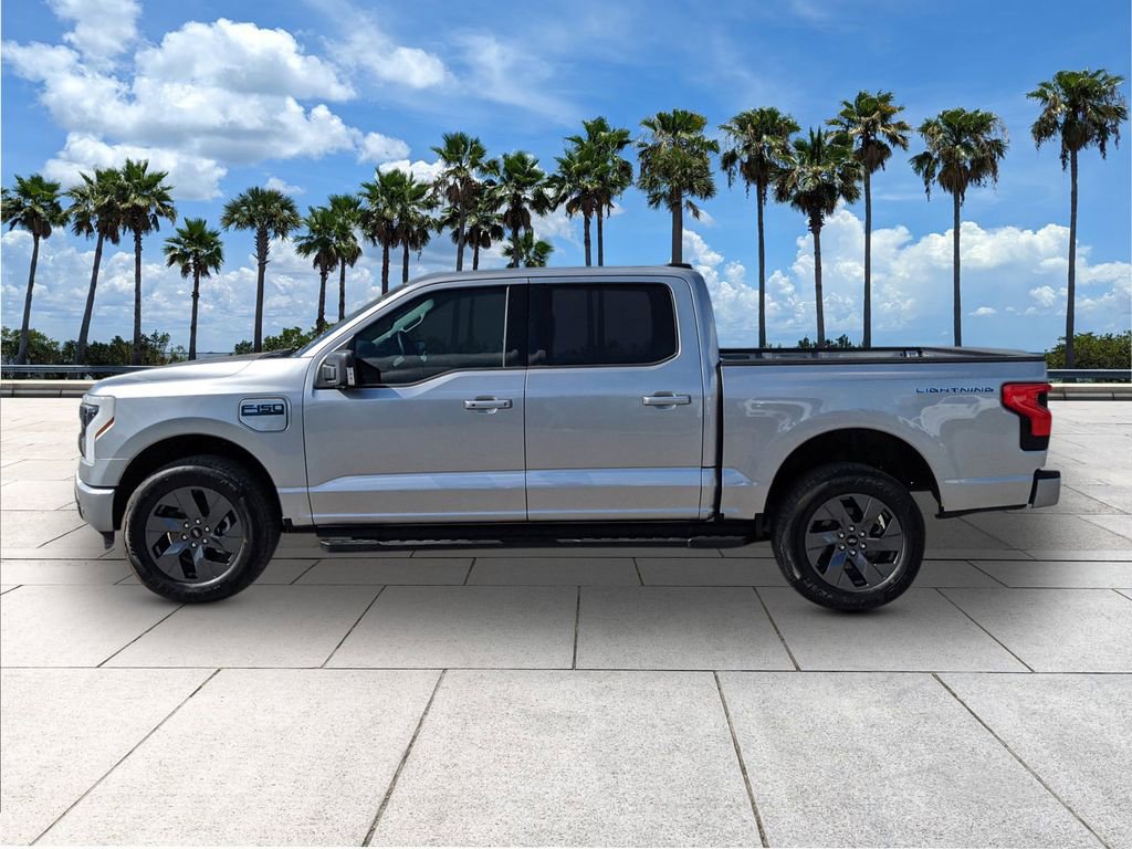 Used 2025 Ford F150 Lightning Flash image 6