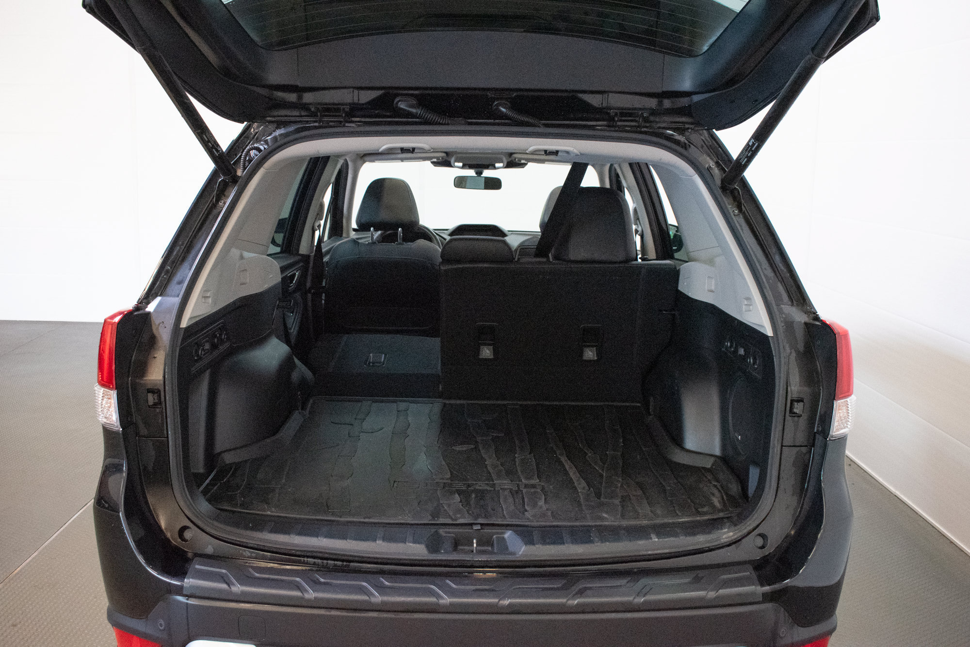 Certified 2023 Subaru Forester Touring AWD/4WD image 25