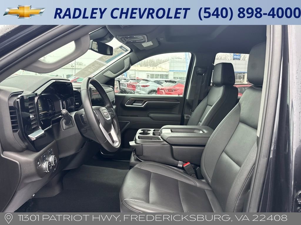 Certified 2025 GMC Sierra 1500 SLT image 3