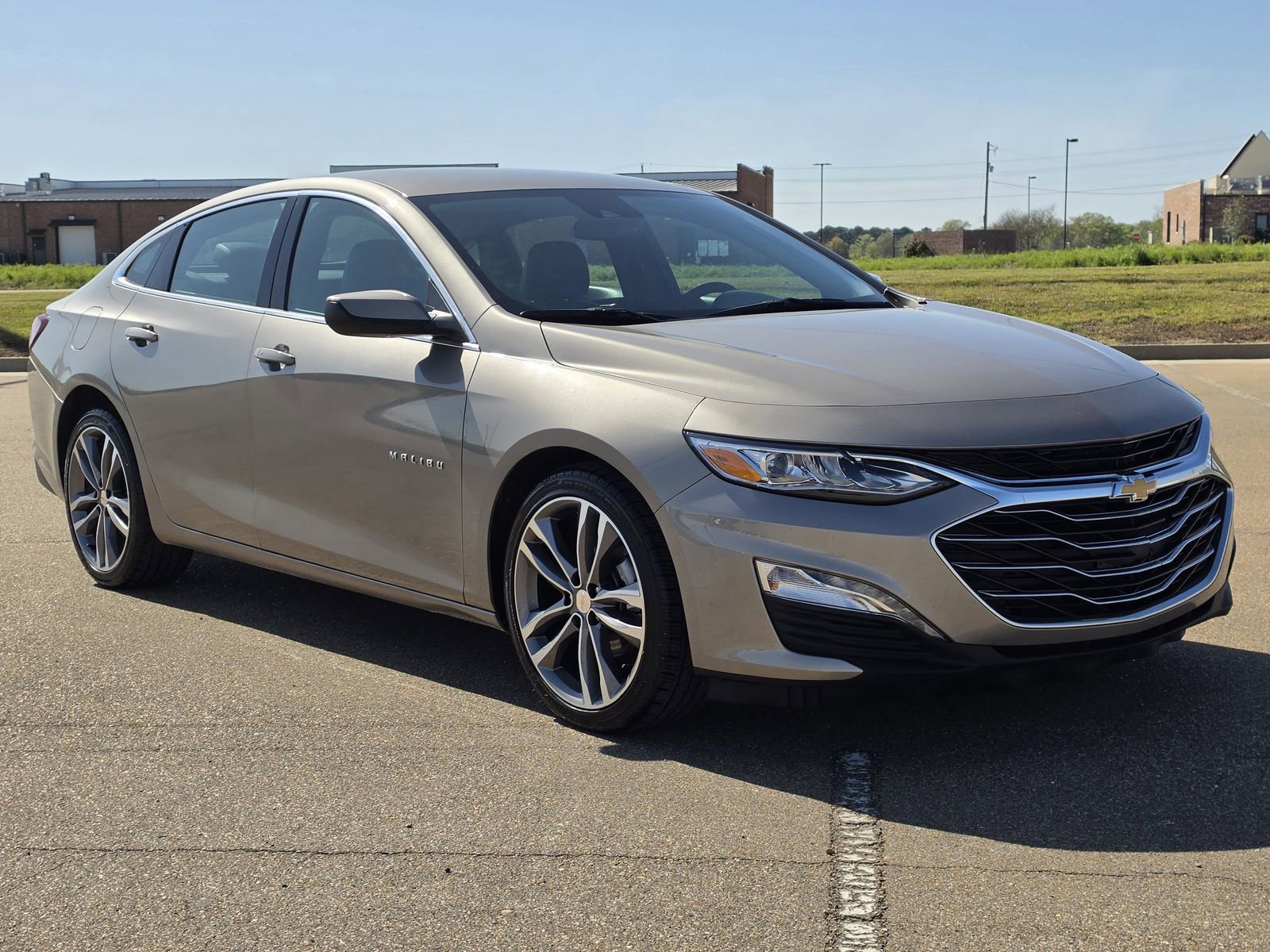 Used 2024 Chevrolet Malibu LT FWD image 3