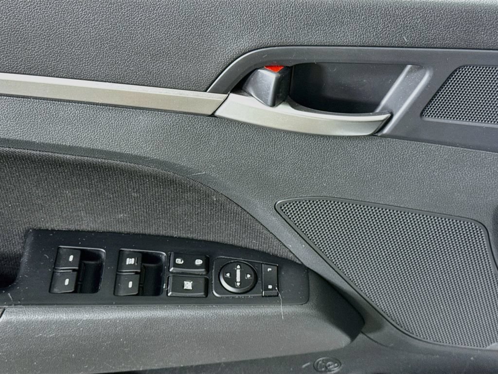 Used 2020 Hyundai Elantra SEL w/ Cargo Package (C1) FWD image 22