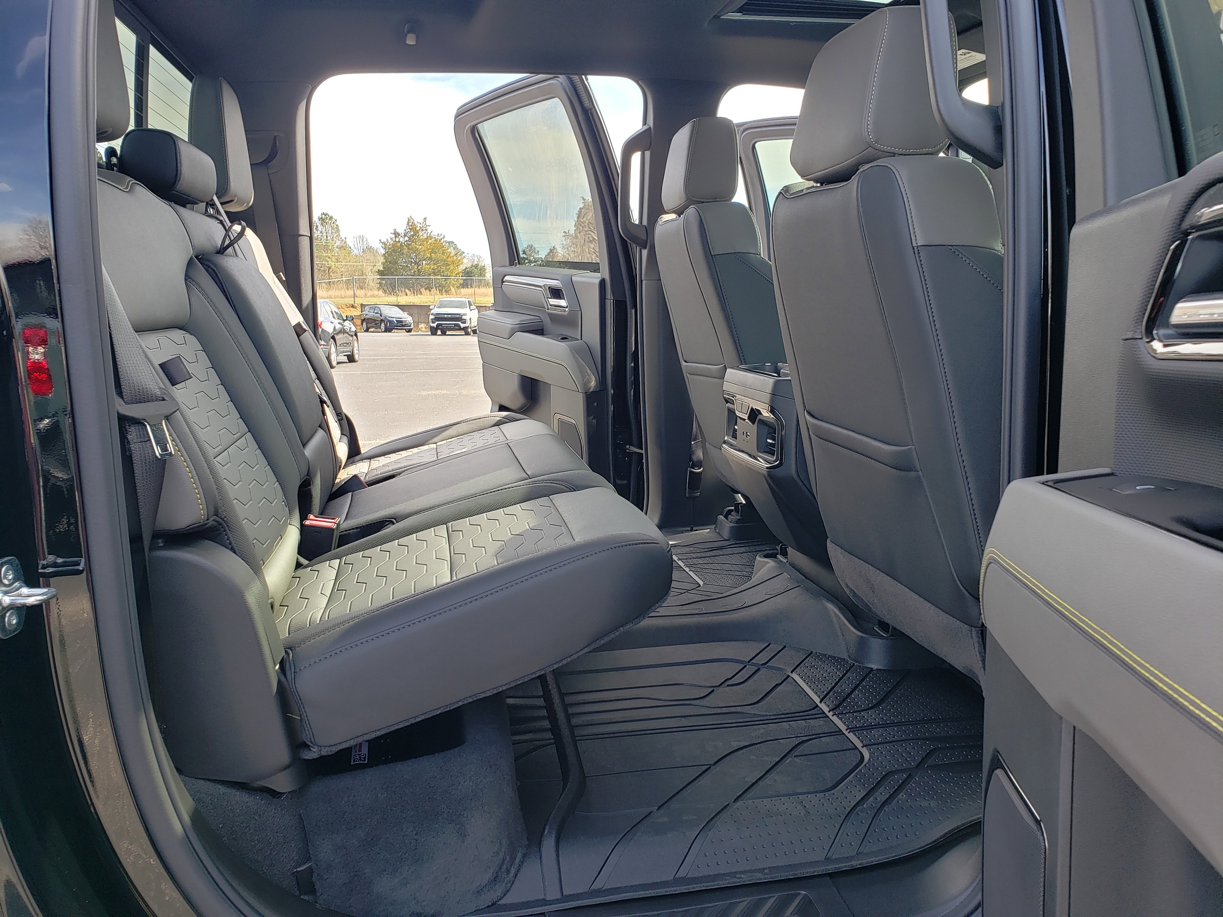 Used 2026 Chevrolet Silverado 2500 ZR2 image 34