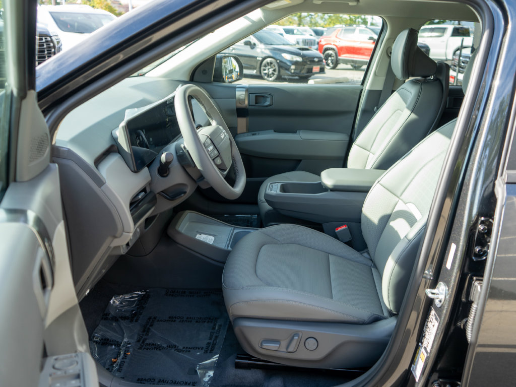 New 2027 Kia EV3 Wind FWD image 11