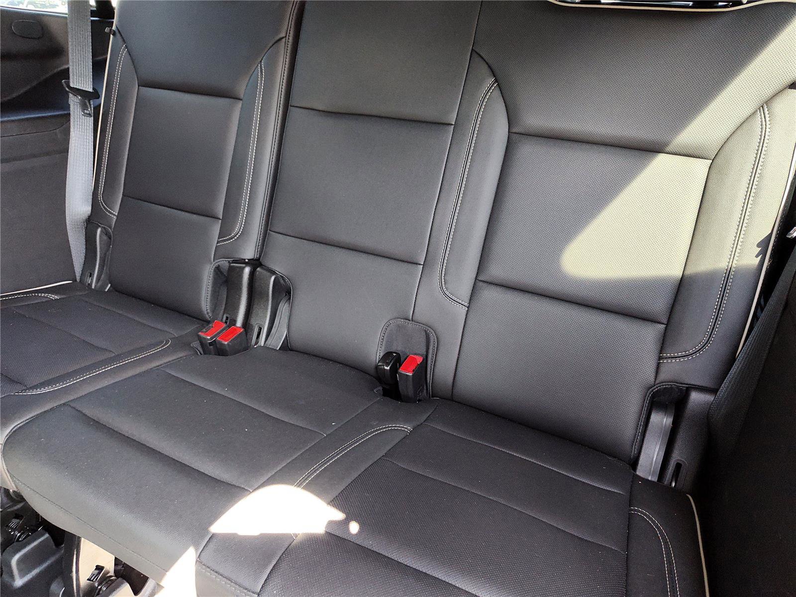 Used 2021 Chevrolet Tahoe Premier w/ Premium Package image 29