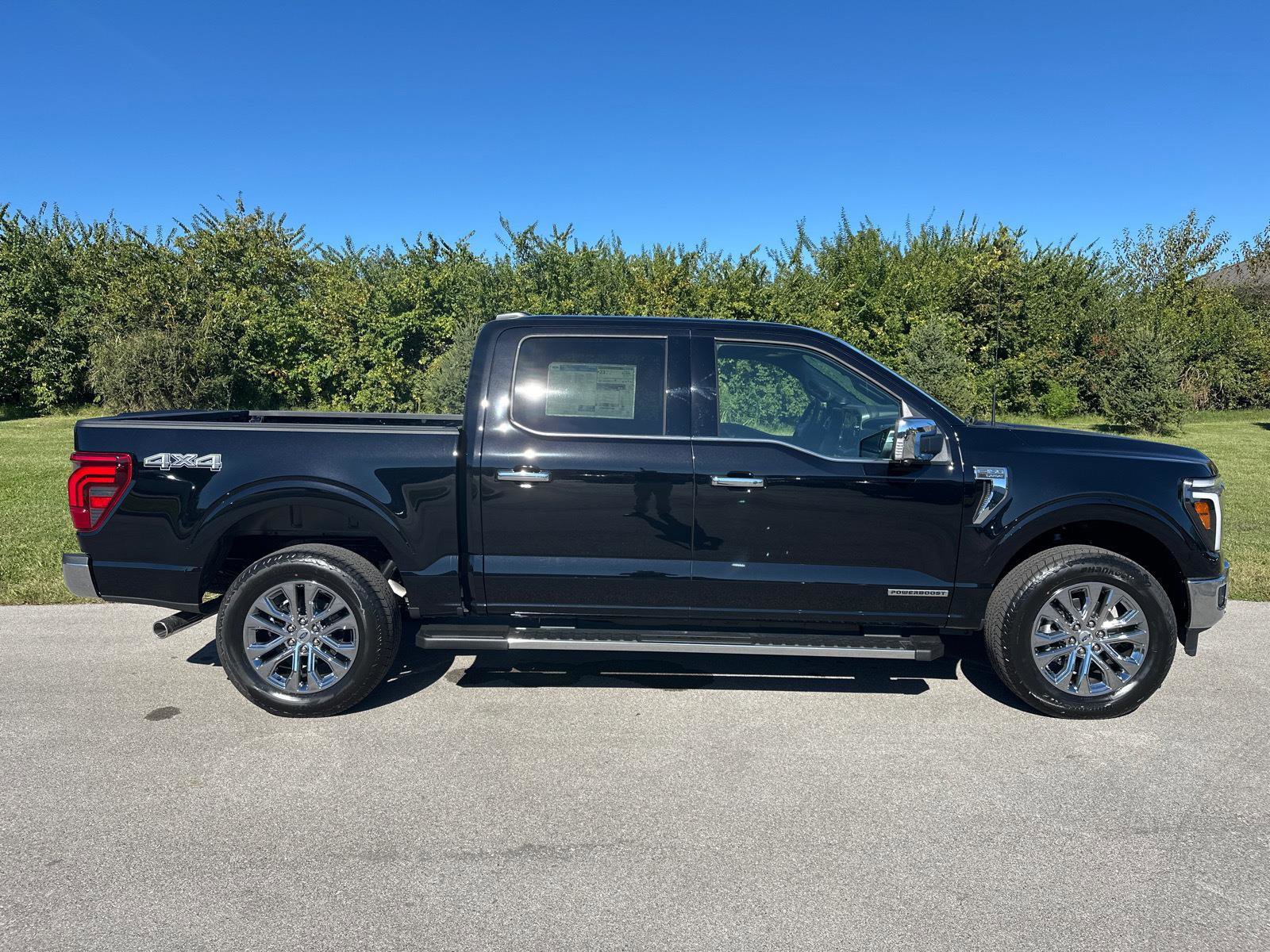 New 2025 Ford F150 Lariat image 10