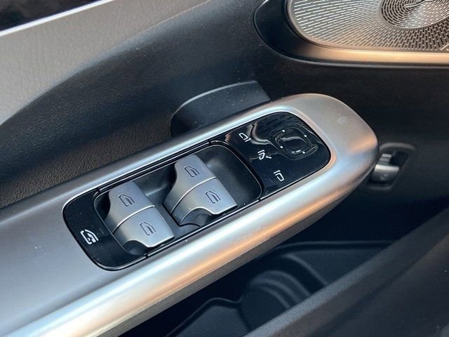 Used 2024 Mercedes-Benz C 300 Sedan image 16