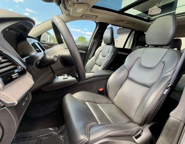 Used 2023 Volvo XC90 T8 Ultimate w/ Protection Package Premier image 18