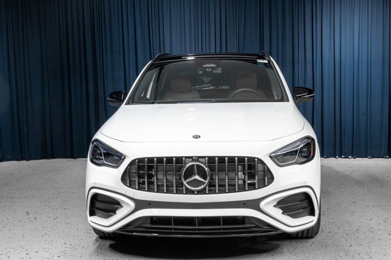 New 2025 Mercedes-Benz GLA 35 AMG 4MATIC image 2