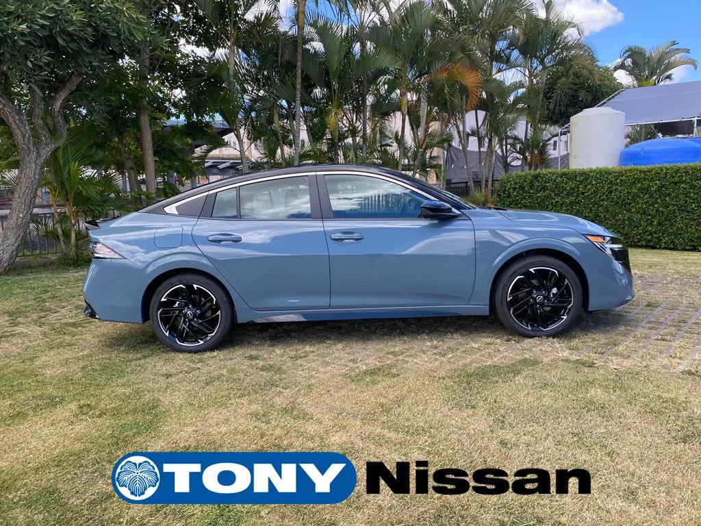 New 2026 Nissan Sentra SR w/ Floor Mat Package FWD image 9