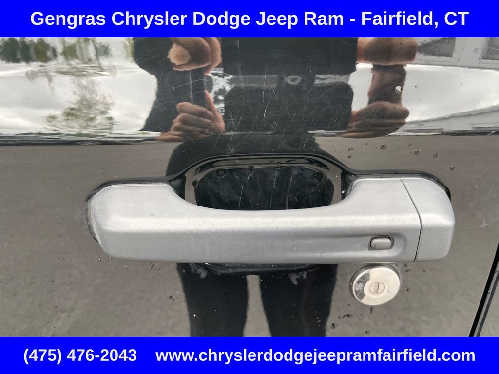 Used 2024 Jeep Wrangler Unlimited AWD/4WD image 43