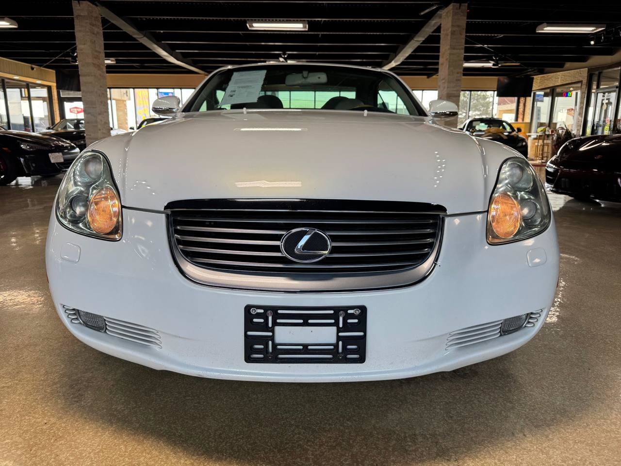 Used 2004 Lexus SC 430 Convertible RWD image 2