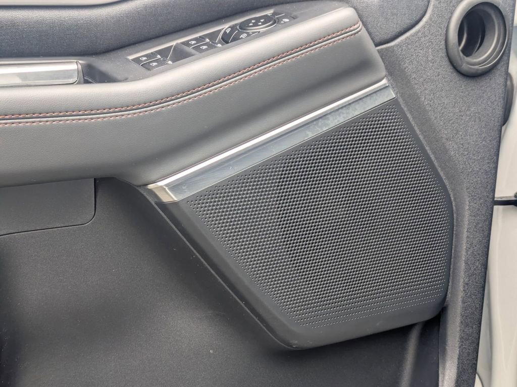 Used 2025 Ford Expedition Active image 15