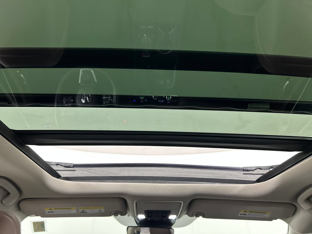 Used 2025 Honda Pilot Elite image 19