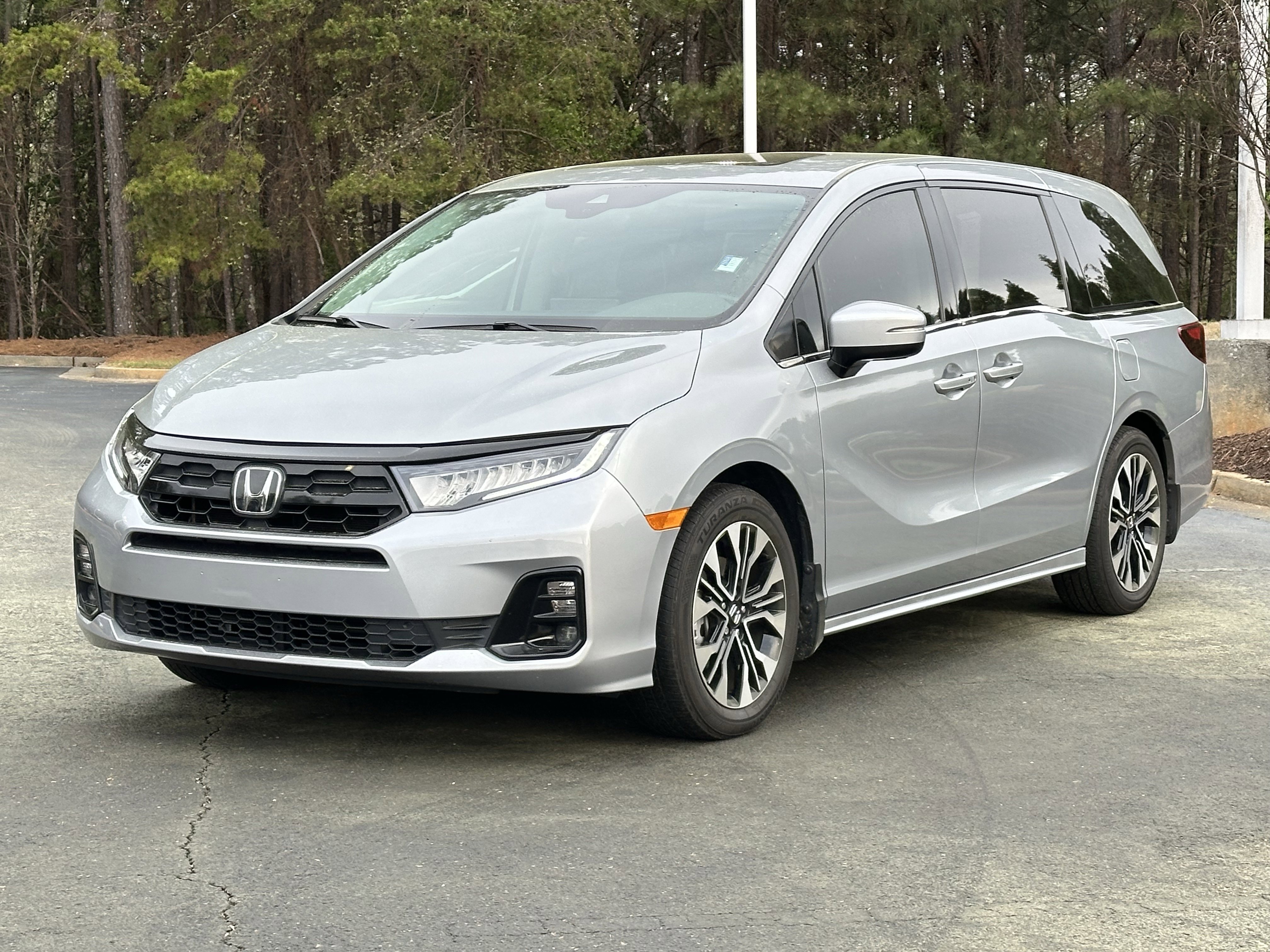 Used 2025 Honda Odyssey Elite image 5