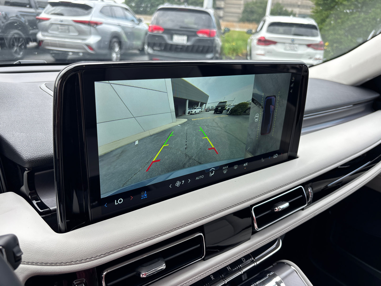 New 2026 Lincoln Aviator AWD image 20
