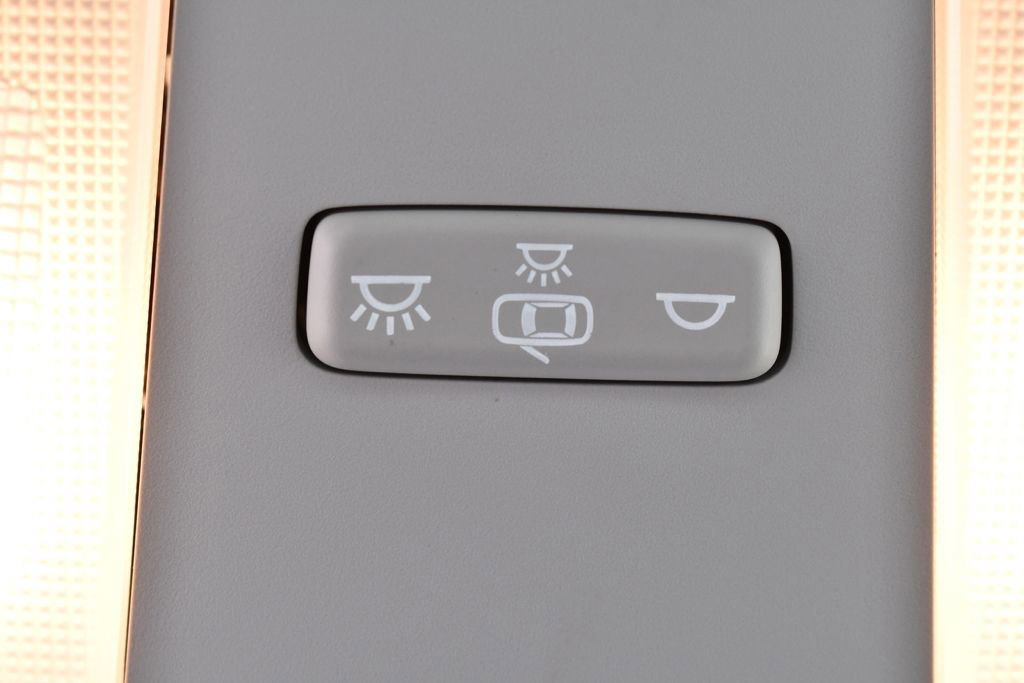 Used 2017 Hyundai Elantra SE image 32