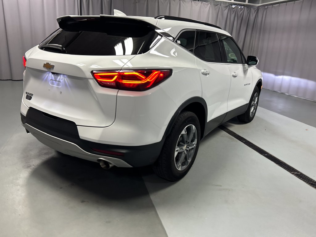 Used 2025 Chevrolet Blazer LT w/ Convenience Package FWD image 7