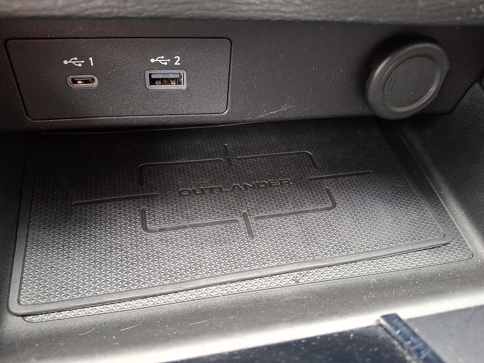 Used 2023 Mitsubishi Outlander SE image 24