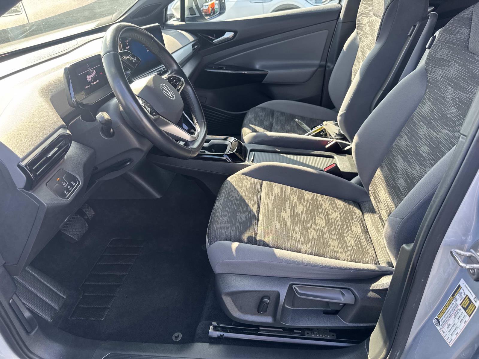 Used 2022 Volkswagen ID.4 Pro image 15