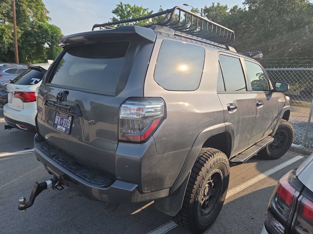 Used 2021 Toyota 4Runner Venture w/ Moonroof Package AWD/4WD image 5