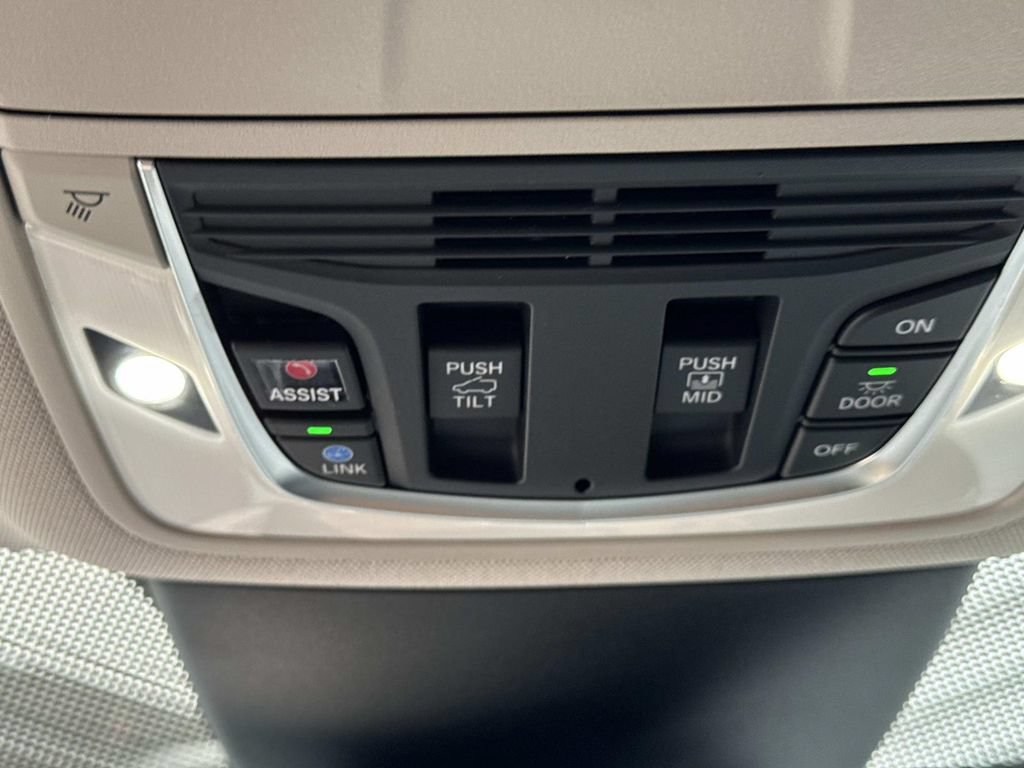 Used 2024 Acura MDX SH-AWD image 23