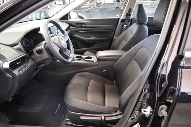 Used 2024 Nissan Altima 2.5 S image 10