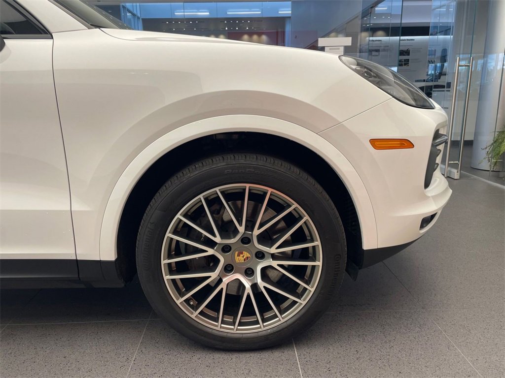 Used 2022 Porsche Cayenne Platinum Edition image 26