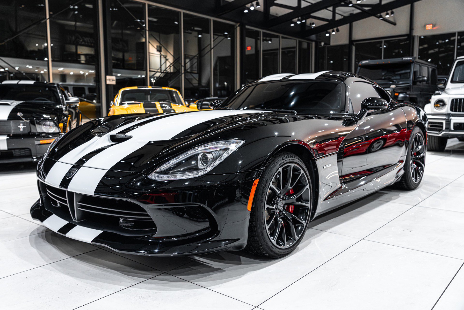 Used 2014 SRT Viper GTS w/ GTS Laguna Interior Package image 28