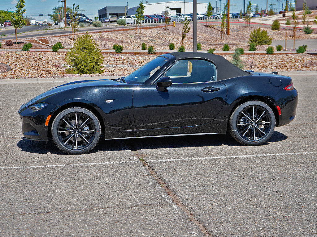 Used 2026 MAZDA MX-5 Miata Grand Touring w/ Weather Package RWD image 7