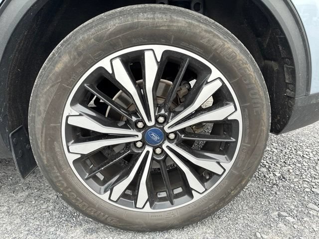 Used 2022 Ford Escape SE w/ SE Sport Appearance Package FWD image 13