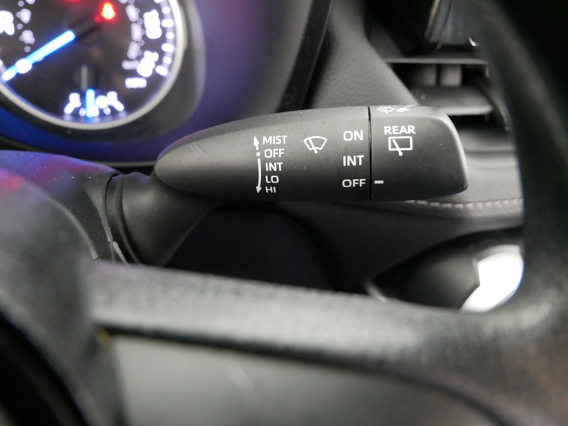 Used 2020 Toyota RAV4 LE image 30