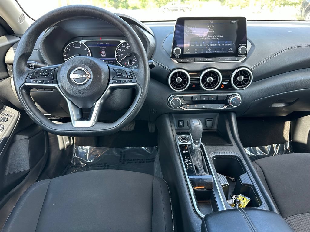 Used 2025 Nissan Sentra SV FWD image 4