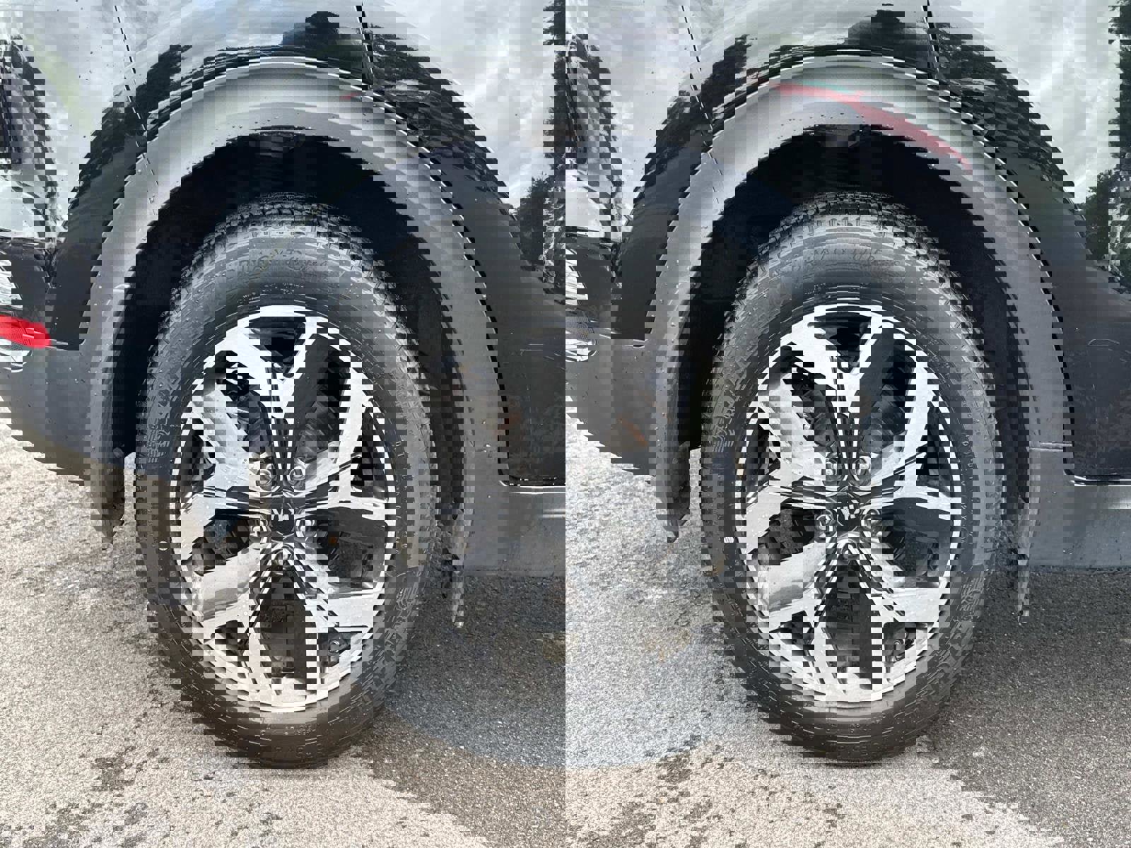 Used 2022 Kia Sportage EX image 9