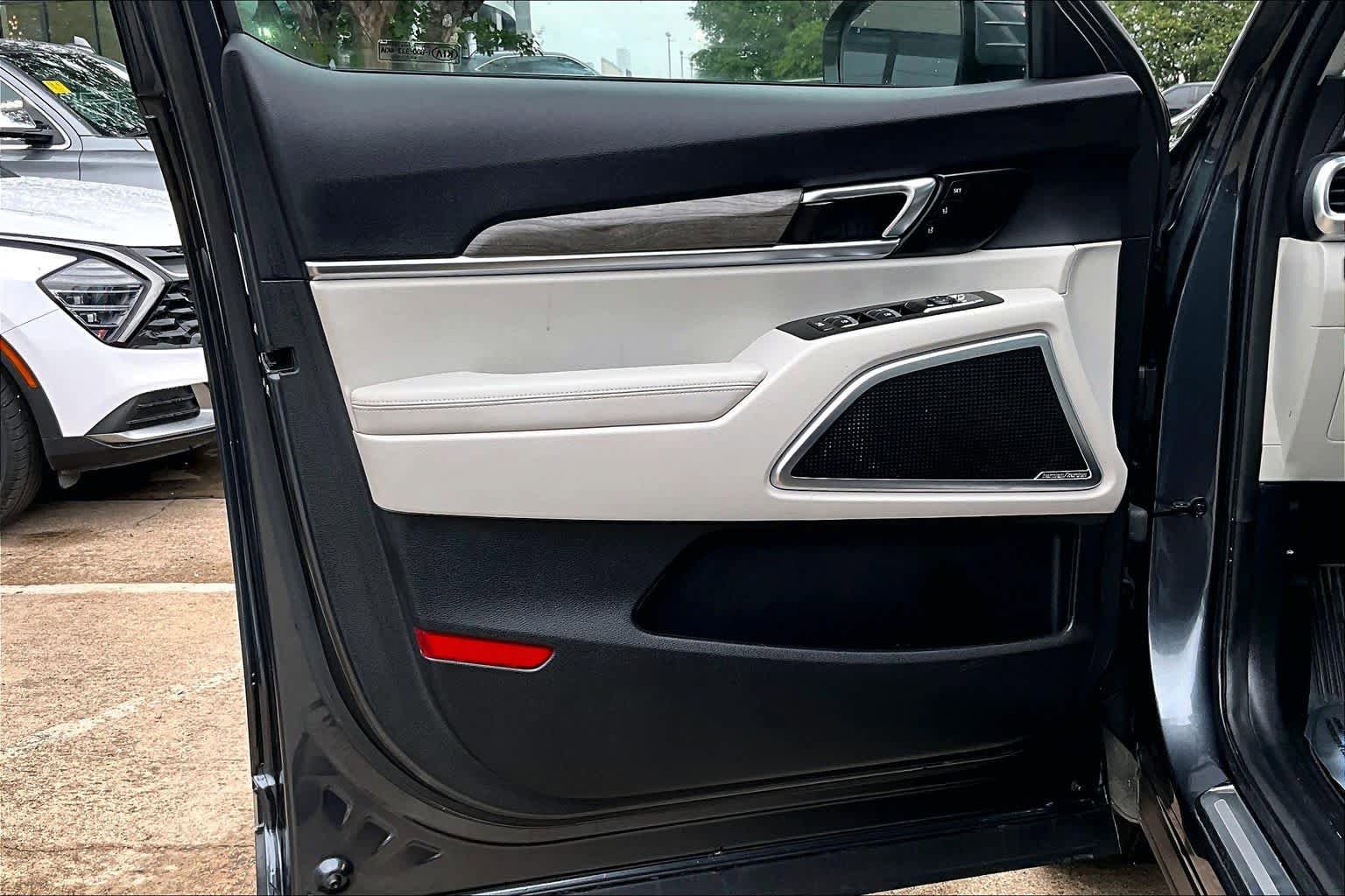 Used 2020 Kia Telluride SX FWD image 22